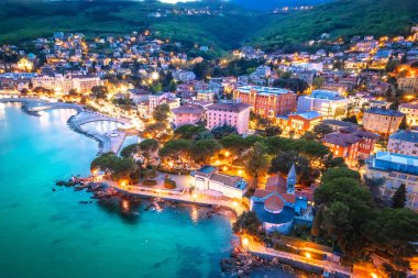 Opatija liman kenti akşam manzaralı, Hırvatistan Kvarner körfezi