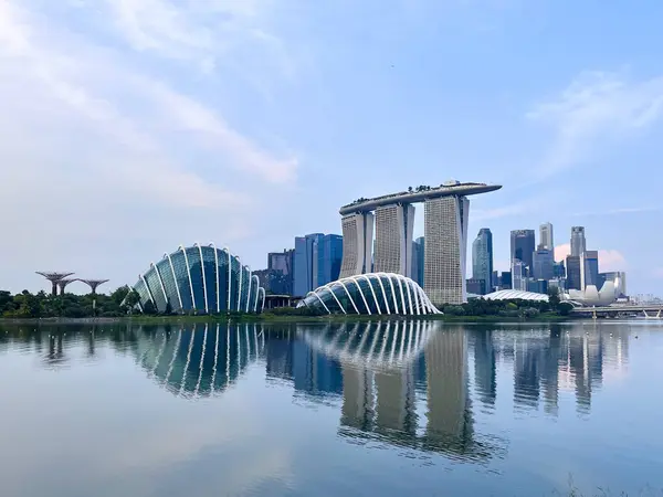 2023-11-11 Singapur Sabah Perdeleri