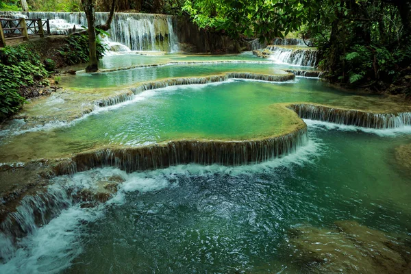 Tad Kuang Einer Der Schönsten Kalksteinwasserfälle Luangprabang Eine Der Beliebtesten — Stockfoto