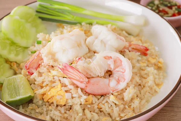 Crevettes Frites Riz Domestique Thai Nourriture Prête Sur Plat — Photo