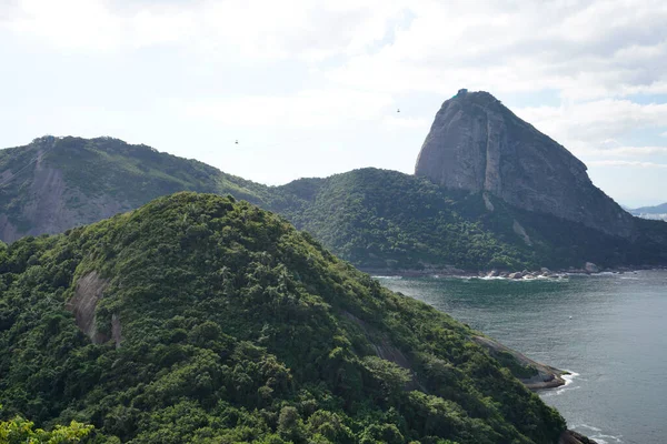 Montaña Sugarloaf Con Teleféricos Subiendo Desde Urca Hill Río Janeiro — Foto de Stock