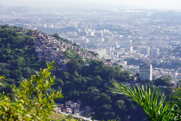 Paisaje Urbano Desde Mirante Dona Marta Con Favelas Bosque Tijuca —  Fotos de Stock