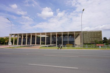 BRASILIA, BRAZIL - 30 AĞUSTOS 2023 İtamaraty Sarayı, Brezilya Dışişleri Bakanlığı 'nın Brasilia' daki karargahıdır ve mimar Oscar Niemeyer tarafından tasarlanmıştır.