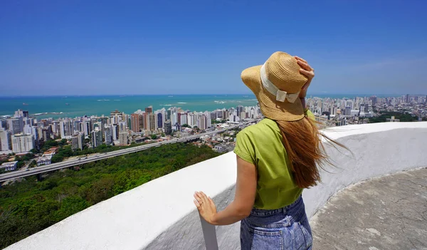 Turism Brasilien Panoramautsikt Över Resenären Kvinna Med Hatt Vila Velha — Stockfoto