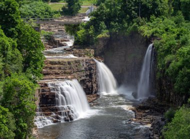 Gökkuşağı Şelalesi, ABD 'nin kuzeyindeki Ausable Chasm' da..
