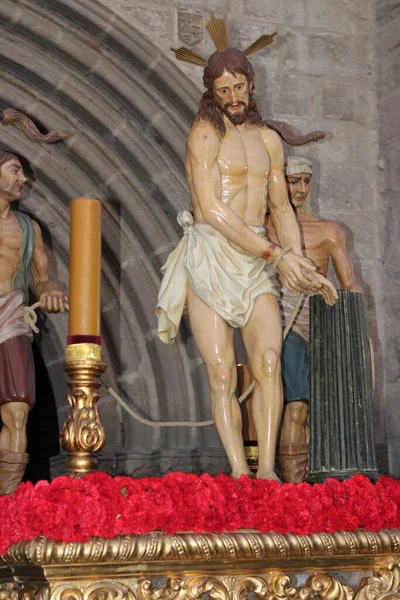 열정의 그리스도의 조각의 통로가 기둥에 — 스톡 사진