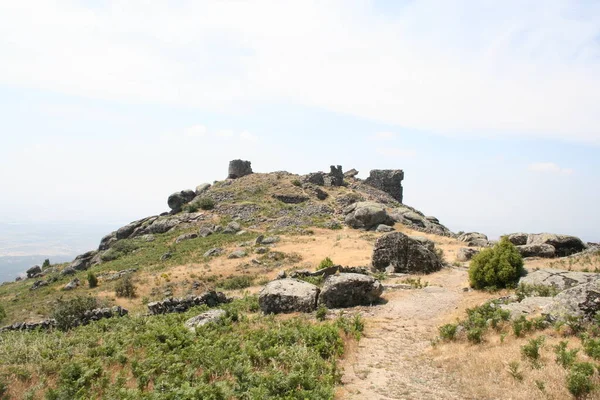 Landscape Old Stone Fortress Mountains Rocks Blue Sky — Stock Photo, Image