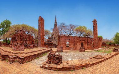 Güzel Tayland tapınakları olan eski bir şehir, Ayutthaya, Tayland - Wat Phra Si Santhe. Geniş açı panoraması