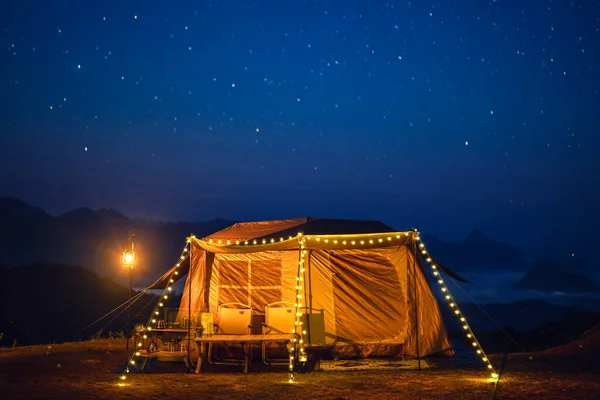 Tienda Campaña Ubicación Camping Mon Kalakojo Con Vista Estrella Montaña —  Fotos de Stock