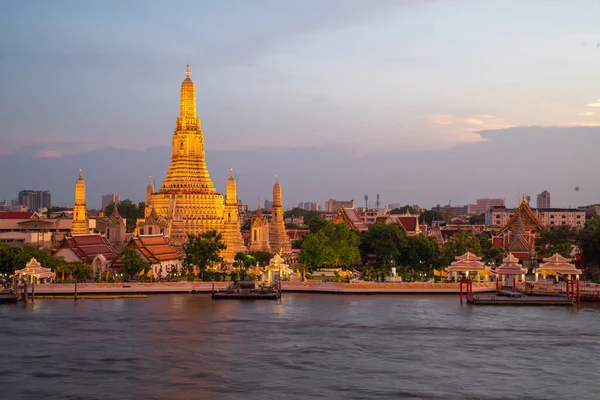 Wat Arun Pagoda Con Fondo Atardecer Ciudad Bangkok Tailandia Tome —  Fotos de Stock