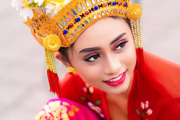 Індонезійська Дівчина Традиційним Танцем Храмі Балі Індонезія — стокове фото