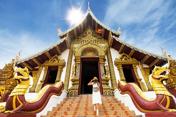 Asijské Cestovatel Pořídit Fotografii Pagoda Wat Lok Moli Chrám Chiang — Stock fotografie