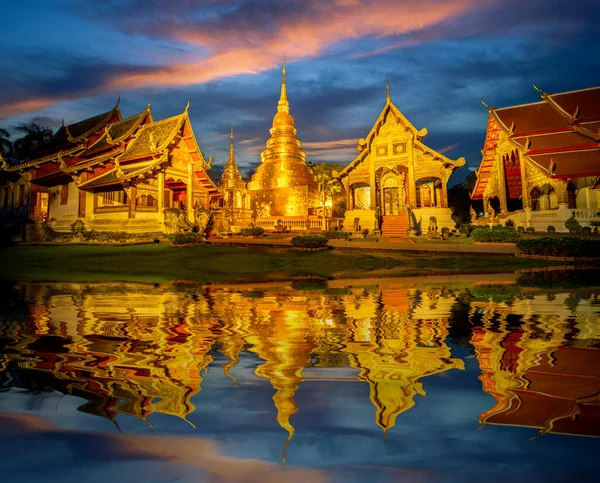 Wat Phra Singh Tempel Nacht Het Regenseizoen Chiang Mai Stad — Stockfoto