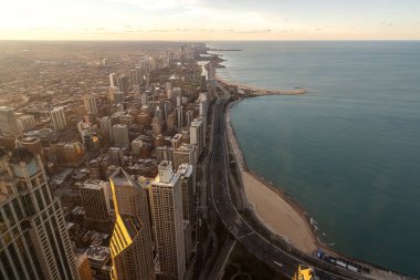 Chicago şehir, sahil ve deniz manzarası gözlem güvertesinden günbatımı gökyüzü, Michihan, Amerika Birleşik Devletleri şehir manzarası
