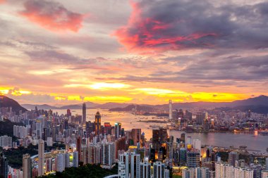 Hong Kong şehri için gün batımı ve Victoria dağı, Hong Kong, Çin