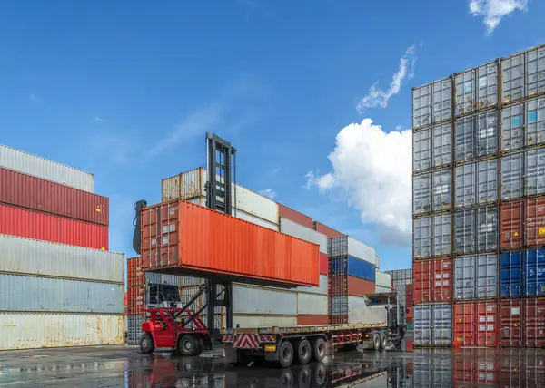 Container Werden Gabelstapler Den Hafen Gehoben Den Transporter Auf Den Stockbild
