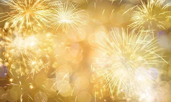 Los Fuegos Artificiales Año Nuevo Fondo Dorado Las Fiestas Felices —  Fotos de Stock