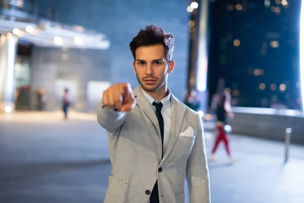 Man Pointing His Finger You Nocturnal City Setting — Stock Photo, Image