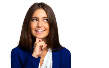 Beyaz arka plan üzerinde izole bir fikir olan kadın 