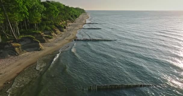 Morze Bałtyckie Pusta Plaża Lecie Zachodzie Słońca Widok Powietrza Polskę — Wideo stockowe