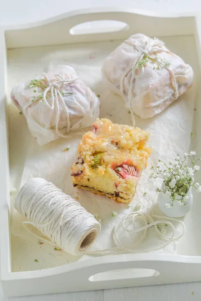 Yapımı Süt Meyve Çörekten Yapılmış Taze Yoğurt Turtası Meyve Kremadan — Stok fotoğraf