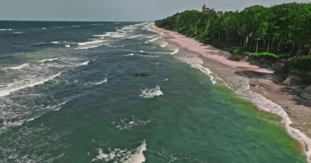 Duże Fale Morzu Bałtyckim Latem Polska Turystyka Morzu Bałtyckim — Wideo stockowe