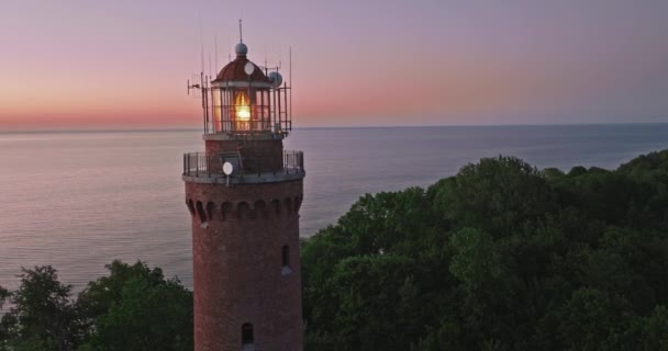 Світловий Промінь Маяку Вид Повітря Балтійське Море Повітряний Вид Природи — стокове відео