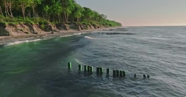 Хвилі Пляж Влітку Балтійському Морі Туризм Балтійському Морі Повітряний Погляд — стокове відео