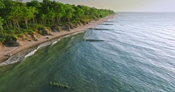 Закат Балтийском Море Пустой Пляж Летом Вид Воздуха Польшу — стоковое видео