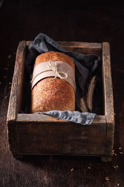 Сельский Хлеб Закваски Муки Многозерновой Домашний Хлеб — стоковое фото