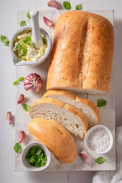 Smakfullt Aromatisk Brød Hvitløk Olivenolje Brød Med Olivenolje Hvitløk – stockfoto