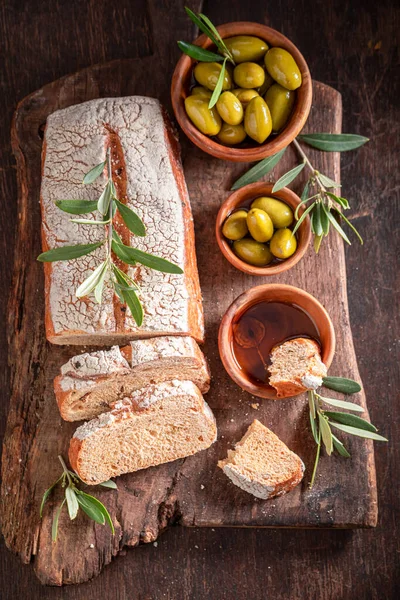 Tasty Bread Freshly Baked Home Bakery Loaf Bread Green Olives — Stock Photo, Image