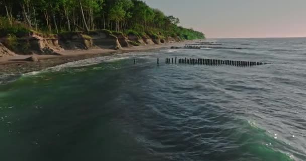 Хвилі Пляж Балтійському Морі Влітку Туризм Балтійському Морі Повітряний Погляд — стокове відео