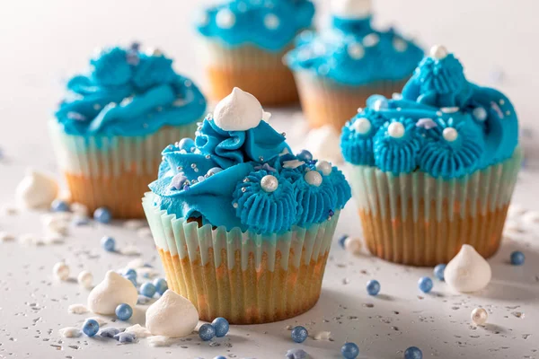 Tasty Sweet Cupcakes Blue Whipped Cream Perfect Blue Dessert Sprinkles — Stock Photo, Image