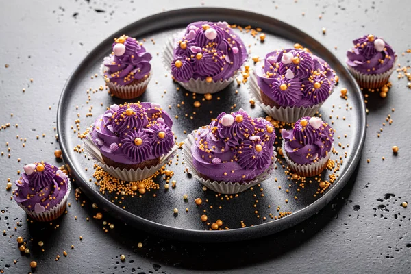 Delicious Homemade Cupcakes Made Purple Whipped Cream Purple Dessert Golden — Stock Photo, Image