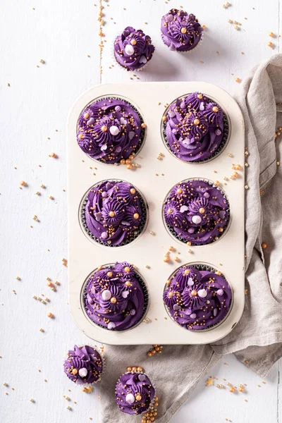 Delicious Homemade Cupcakes Made Sprinkles Blackberry Cream Purple Dessert Golden — Stock Photo, Image