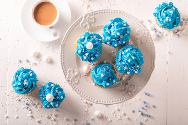 Homemade Unique Cupcakes Blue Whipped Cream Perfect Blue Dessert Sprinkles — Stock Photo, Image
