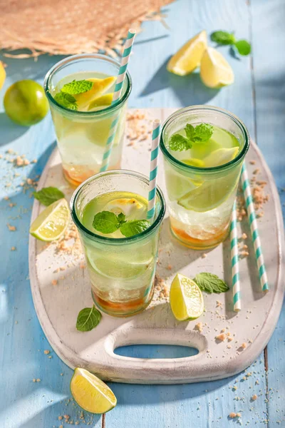 Healthy Lemonade Citrus Mint Leaves Summer Seasonal Fruit Lemonade — Stock Photo, Image