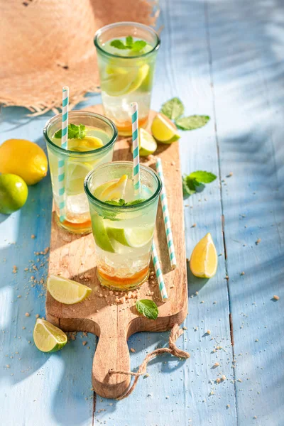 Sour Lemonade Made Lime Lemons Mojito Lime Mint — Stock Photo, Image