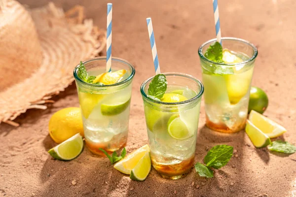 Homemade Lemonade Crushed Ice Sugar Mojito Lime Mint — Stock Photo, Image