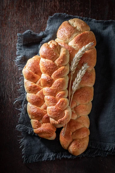 自家製とパン焼きの健康的なパン 田舎のパンについて — ストック写真