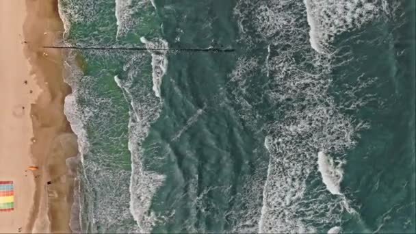 Pohled Shora Dolů Plovoucí Věž Zaplavenou Mořem Polsku Letecký Pohled — Stock video