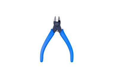 Mavi ve siyah pense ile üst görünüm boş metin alanı bükme, kesme, kıskaç için kullanılır.