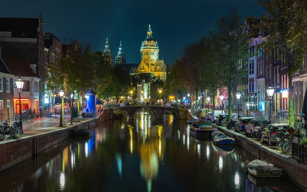 Kızıl Işık Bölgesi Aziz Nicholas Bazilikası Nın Gece Vakti Amsterdam — Stok fotoğraf