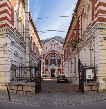 Brasov 'daki Beth Israel Sinagogu' nun bir resmi..