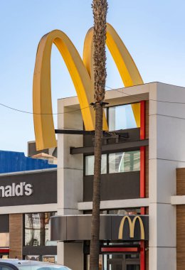 A picture of the crooked McDonald's sign on Hollywood Boulevard.