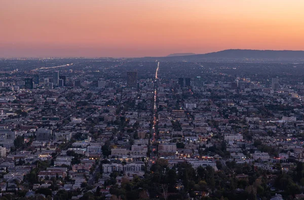 Gün Batımında Los Angeles Şehir Merkezinin Genişliğinin Bir Resmi — Stok fotoğraf