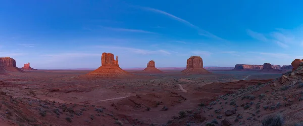 Ein Panoramabild Der Landschaft Monument Valley Frühen Abend Oder Der — Stockfoto