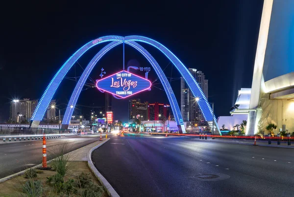 Una Foto Los Vegas Boulevard Gateway Arches Por Noche — Foto de Stock