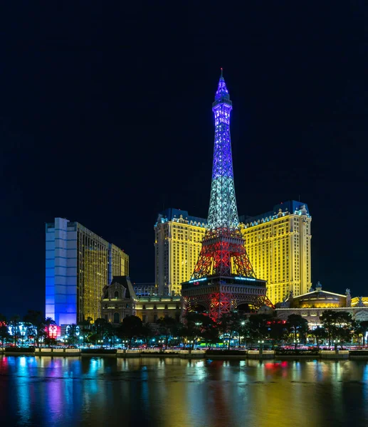 Uma Foto Paris Las Vegas Noite Com Torre Eiffel Decorada — Fotografia de Stock